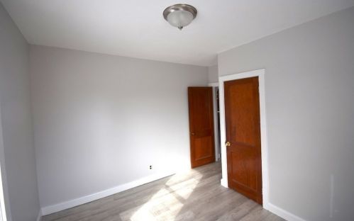 410 Shaw St, New Bedford MA 02745-5054 exterior