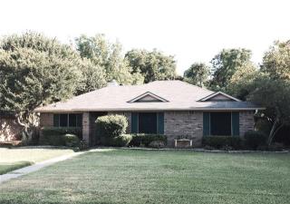 2113 Rockbluff Dr, Rowlett TX  75088-6326 exterior