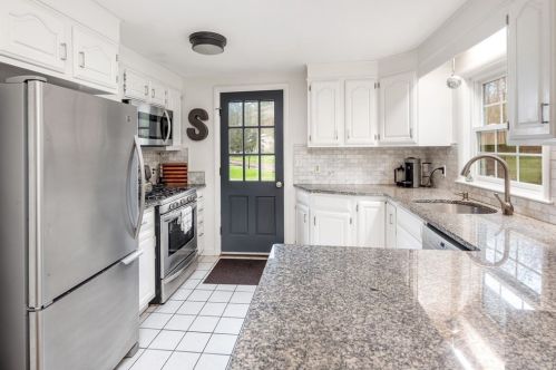 16 Fisher Rd, Hingham MA  02043-1417 exterior