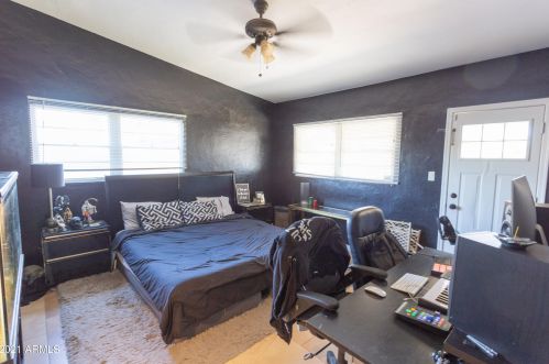 4221 27th St, Phoenix AZ 85016-5703 exterior