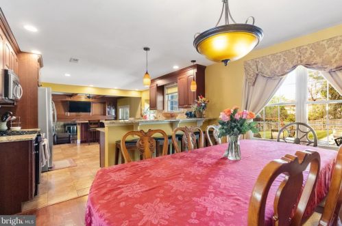 50 Tattersall Dr, West Deptford NJ 08051-1712 exterior