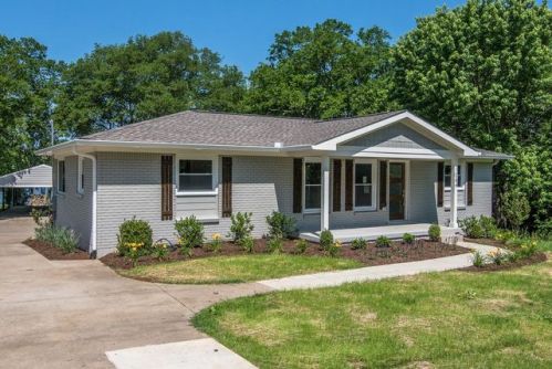 1064 Lock 4 Rd, Gallatin, TN 37066-3840