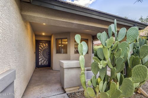 2440 Blue Sky Dr, Phoenix AZ  85085-4761 exterior