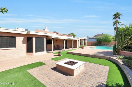 901 Beck Ln, Phoenix AZ  85022-3505 exterior