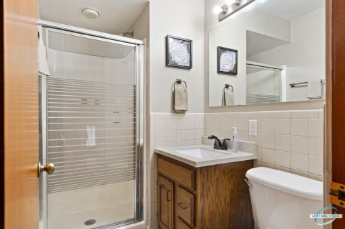 3944 Oak Park Ave, Forest View IL 60402-4168 exterior