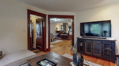 25 Circuit Ave, Worcester MA 01603-2159 exterior