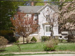 20 Willow St, Newton, MA 02459-1932