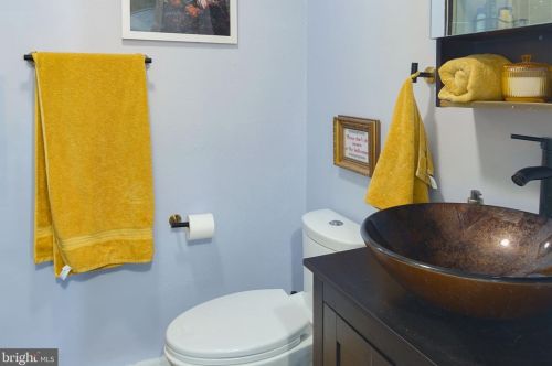 413 Beacon Ave, West Deptford NJ  08066-1152 exterior