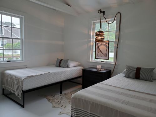 124 Uncle Venies Rd, Harwich MA  02645-3431 exterior