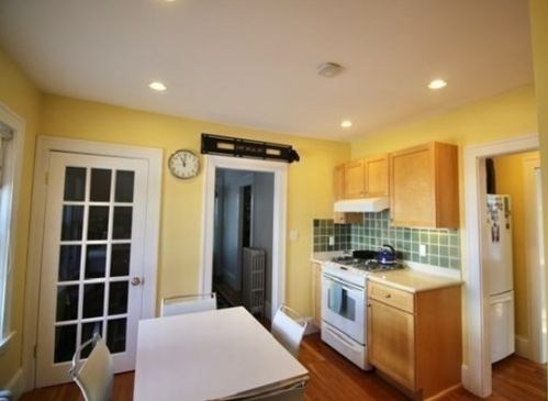 41 Capital St, Newton MA 02458-1332 exterior