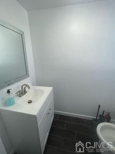 100 Emerson St, Carteret NJ  07008-2612 exterior