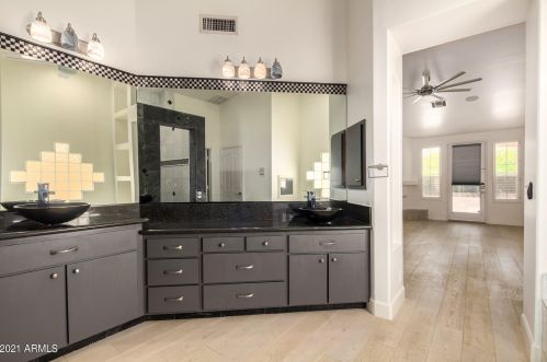 13802 33 St, Phoenix AZ 85032-7265 exterior