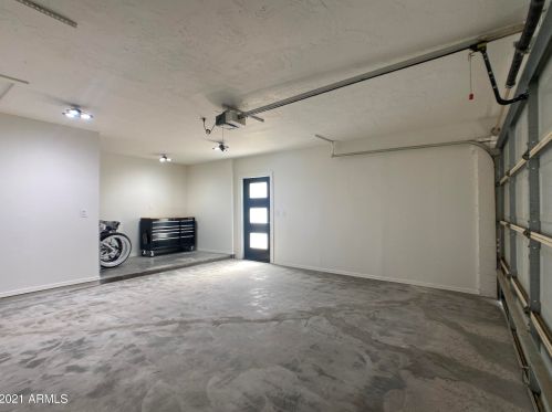 2423 Beryl Ave, Phoenix AZ 85021-2480 exterior