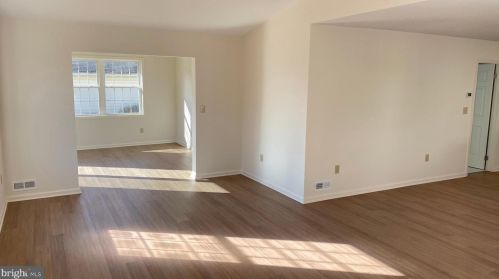 109 Carriage Hill Ct, Columbus NJ  08022-1067 exterior