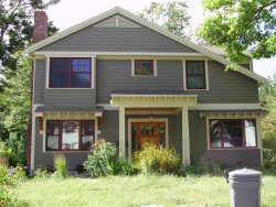 25 Freeman St, Newton, MA 02466-1205