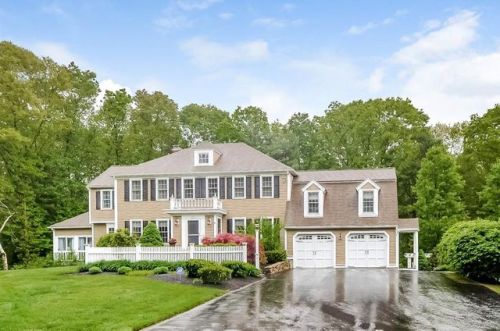25 Barstow Ave, Hingham, MA 02061-2831