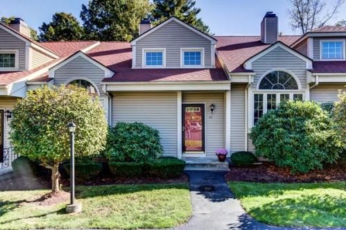 237 South St, Shrewsbury MA  01545-5437 exterior