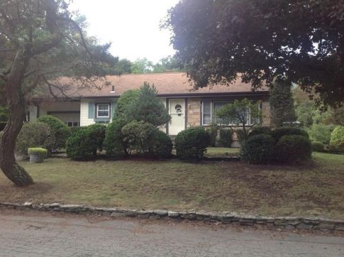 4 Gubala Ter, Taunton, MA 02780-1629