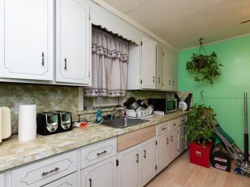 27 Barry St, Quincy MA 02169-1603 exterior