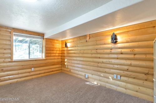 4365 Hidden Cv Rd, Park City UT 84098-4724 exterior