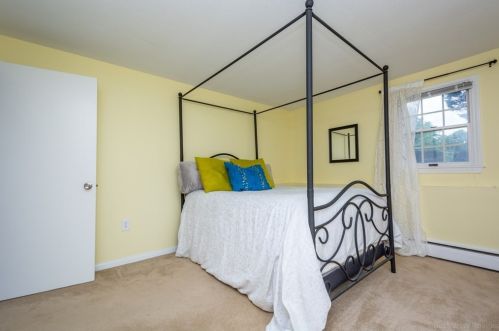 3 Drummer Rd, Acton, MA 01720-5229