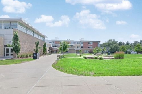 1244 Beacon St, Newton MA 02468-1717 exterior