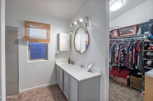 8002 26th St, Phoenix AZ  85042-7056 exterior