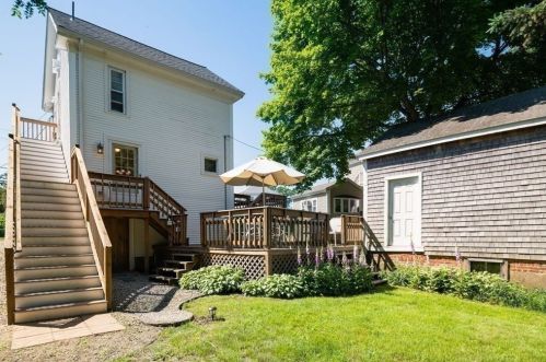 75 Cherry St, Plymouth MA 02360-4467 exterior