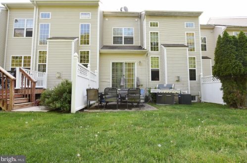 116 Cypress Ct, West Deptford NJ  08096-5154 exterior