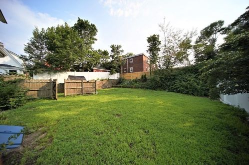 295 Southern Artery, Quincy MA 02169-2210 exterior