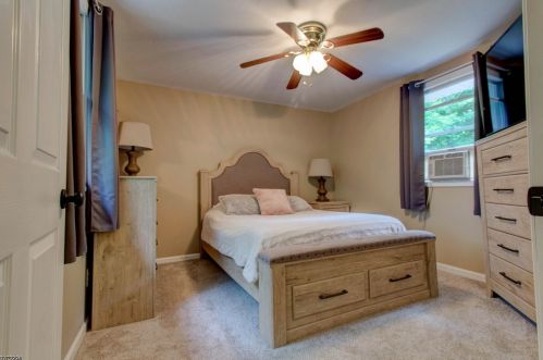 12 Evergreen Rd, Wantage NJ  07461-4700 exterior