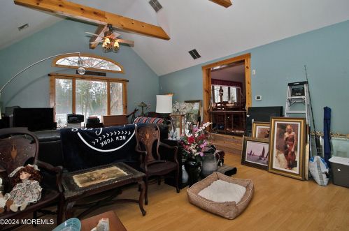 1062 Lakehurst Ave, Jackson Twp NJ 08527-5250 exterior