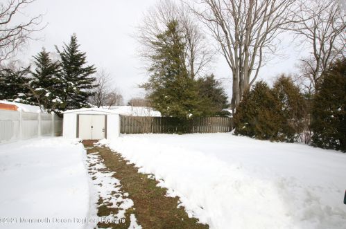 125 Cherry St, Tinton Falls NJ 07724-2607 exterior