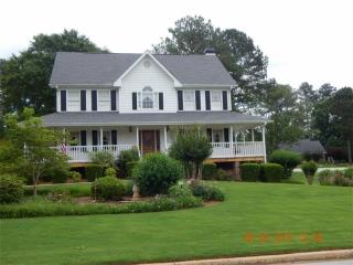 661 Clubland Cir, Conyers, GA 30094-3656