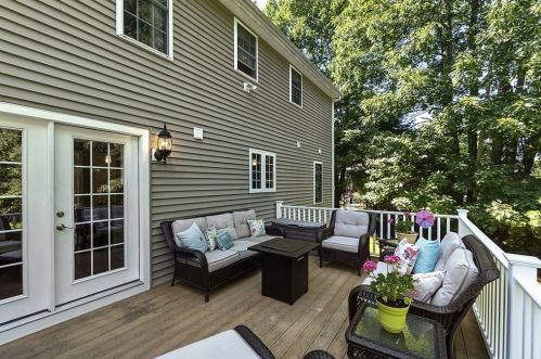 225 Sycamore Dr, Holden MA 01520-1152 exterior