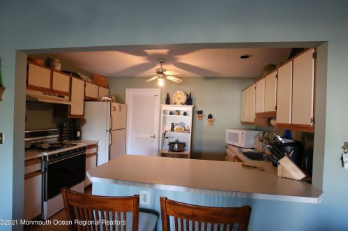 2 Boise Ct, Tinton Falls NJ 07712-3167 exterior