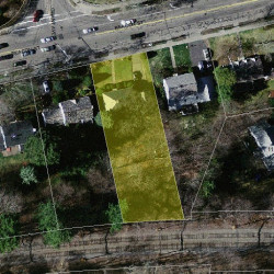 672 Beacon St, Newton MA 02459-1942 aerial view