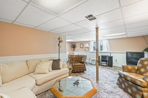 229 C St, Dracut MA 01826-2156 exterior