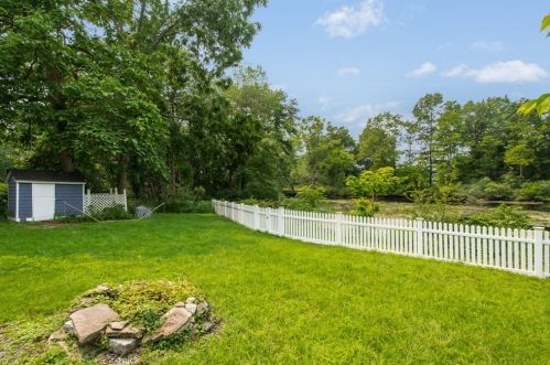 102 Main St, Acton MA 01720-3553 exterior