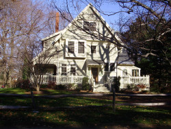 41 Eliot Memorial Rd, Newton, MA 02458-2703