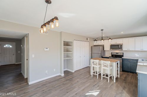 2854 Clarendon Ave, Phoenix AZ 85018-5552 exterior