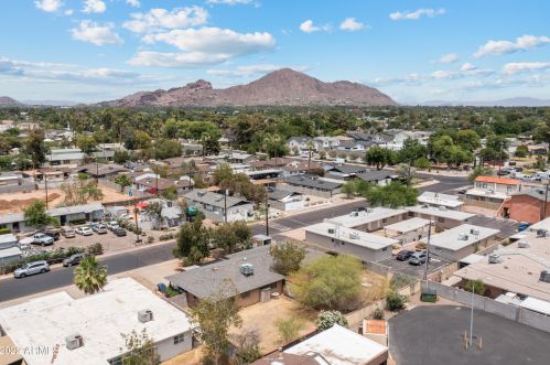 3915 Earll Dr, Phoenix, AZ 85018-7102