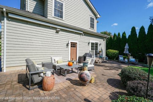 90 Lovett Ave, Little Silver NJ 07739-1403 exterior