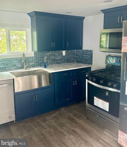 529 Queen St, West Deptford NJ  08096-5715 exterior