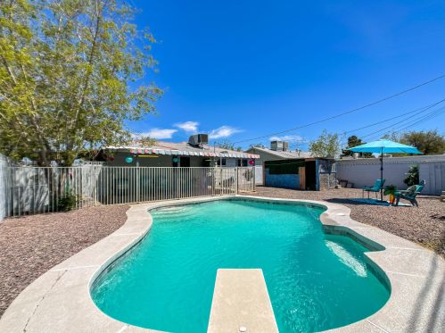 2725 Alice Ave, Phoenix AZ 85021-4112 exterior