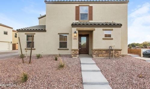 8245 Albeniz Pl, Phoenix, AZ 85043