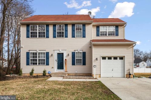 7 Linda Ln, West Deptford, NJ 08093-2002