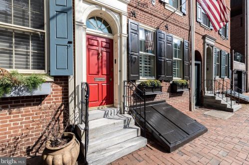 335 6 St, Philadelphia PA 19140-4560 exterior