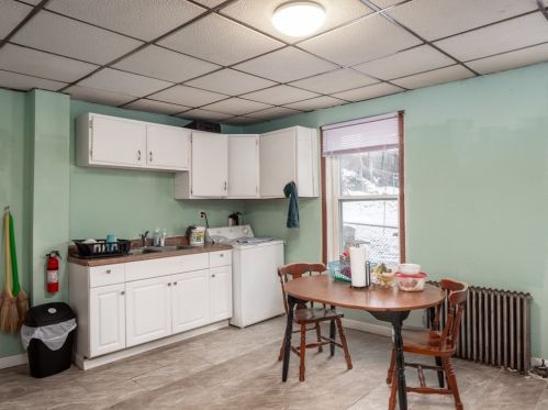 71 Fox St, Worcester MA 01604-4333 exterior