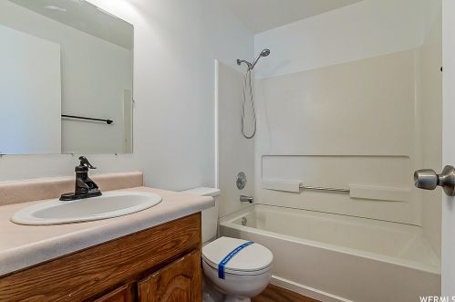 8146 Bryce Dr, Sandy UT 84070-0457 exterior